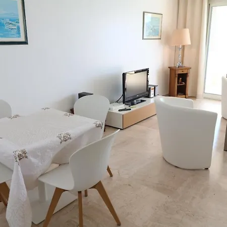 Amazing Sea View 2 Bedroom Front 303 * Cannes