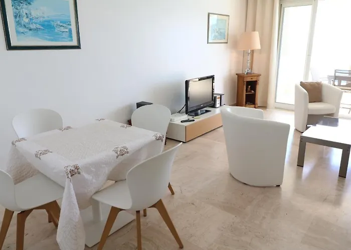 Amazing Sea View 2 Bedroom Front 303 * Cannes