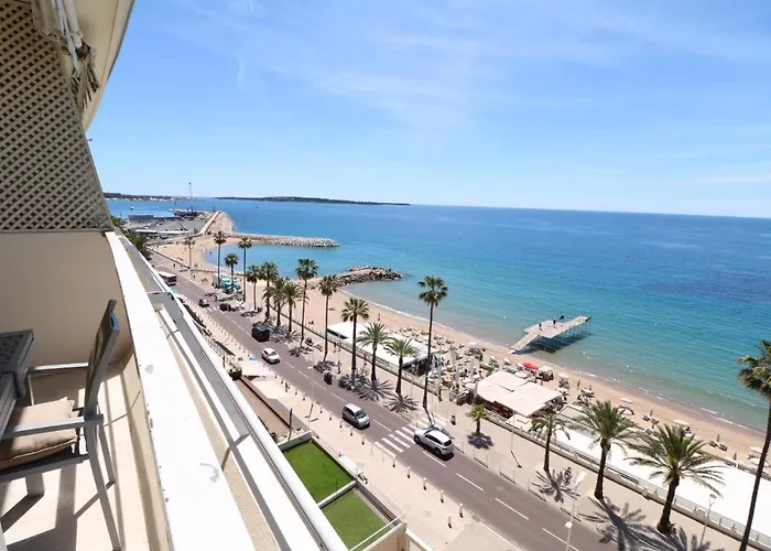 Amazing Sea View 2 Bedroom Front 303