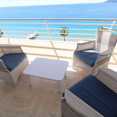Appartement Amazing Sea View 2 Bedroom Front 303 *