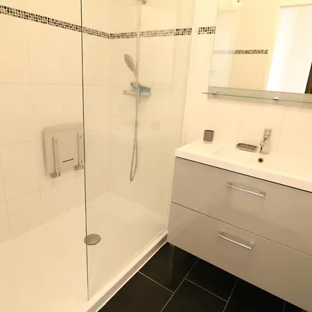 Amazing Sea View 2 Bedroom Front 303 Appartement Cannes