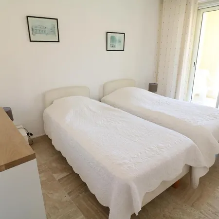 Amazing Sea View 2 Bedroom Front 303